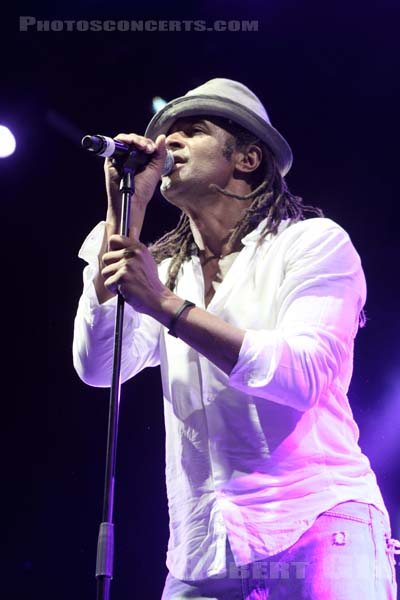 YANNICK NOAH - 2011-05-10 - PARIS - Place de la Bastille - 